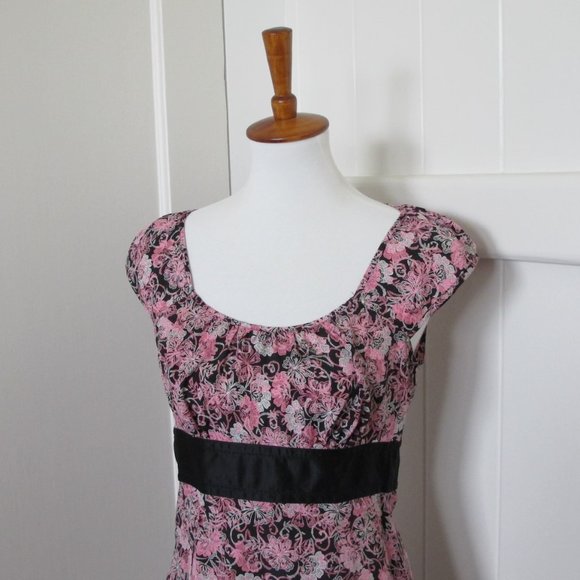 3/$15 LOFT | Spring Pink and Black Blouse - Picture 2 of 7